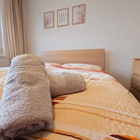 Apartamento Klatovy Apartment *