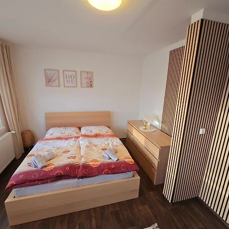 Klatovy Apartment Apartamento Klatovy